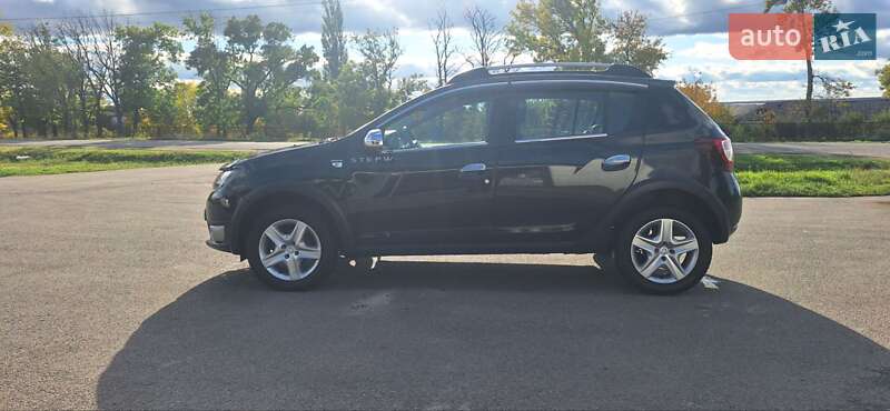 Позашляховик / Кросовер Dacia Sandero StepWay 2013 в Новоархангельську