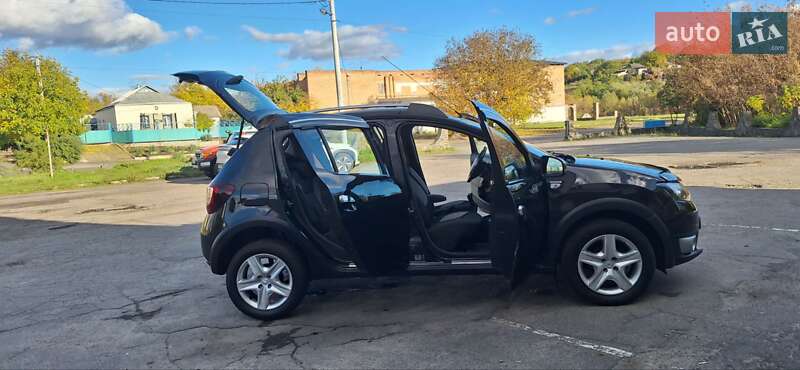 Позашляховик / Кросовер Dacia Sandero StepWay 2013 в Новоархангельську