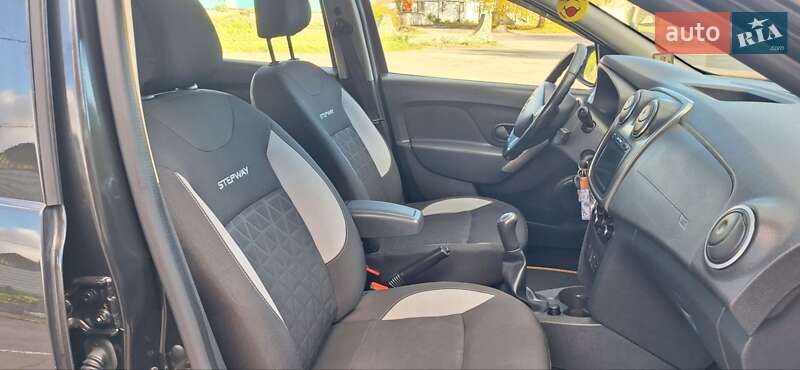 Позашляховик / Кросовер Dacia Sandero StepWay 2013 в Новоархангельську