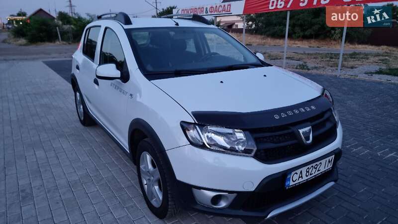 Внедорожник / Кроссовер Dacia Sandero StepWay 2015 в Кропивницком