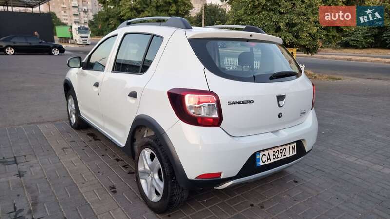 Внедорожник / Кроссовер Dacia Sandero StepWay 2015 в Кропивницком