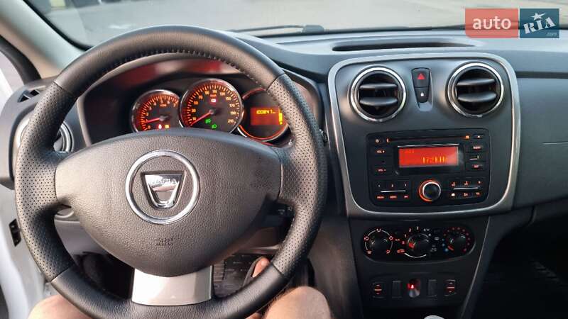 Внедорожник / Кроссовер Dacia Sandero StepWay 2015 в Кропивницком