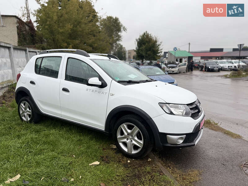 Позашляховик / Кросовер Dacia Sandero StepWay 2015 в Нововолинську фото 5 Позашляховик / Кросовер Dacia Sandero StepWay 2015 в Нововолинську