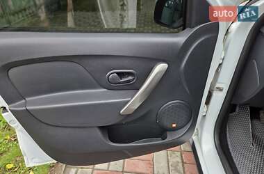 Внедорожник / Кроссовер Dacia Sandero StepWay 2015 в 