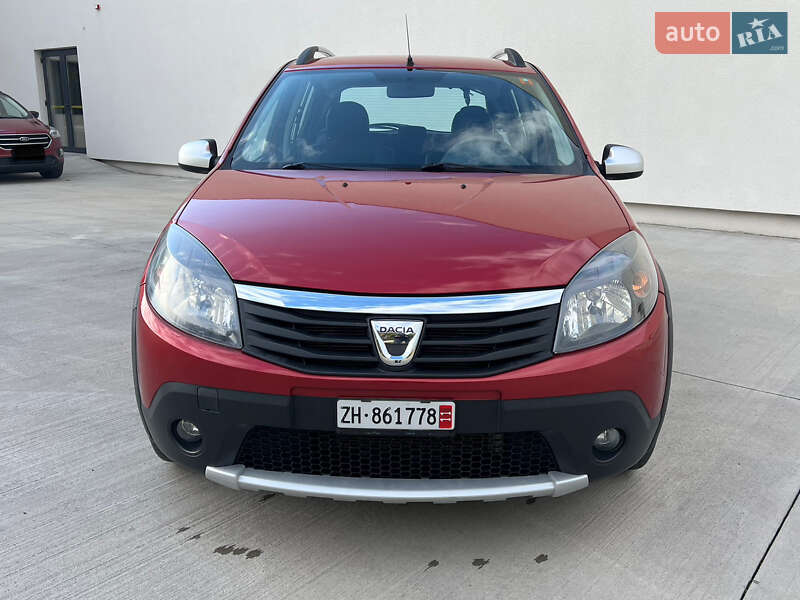 Внедорожник / Кроссовер Dacia Sandero StepWay 2012 в Луцке