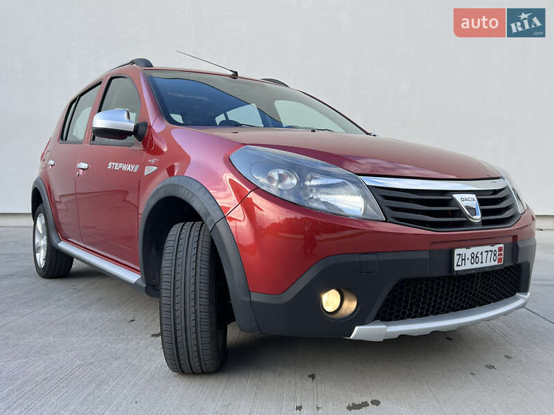 Внедорожник / Кроссовер Dacia Sandero StepWay 2012 в Луцке