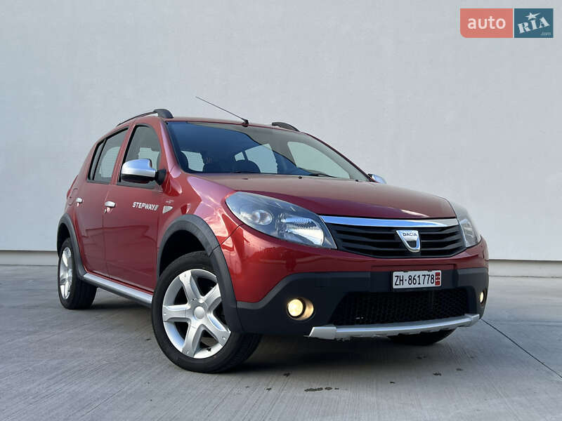 Внедорожник / Кроссовер Dacia Sandero StepWay 2012 в Луцке