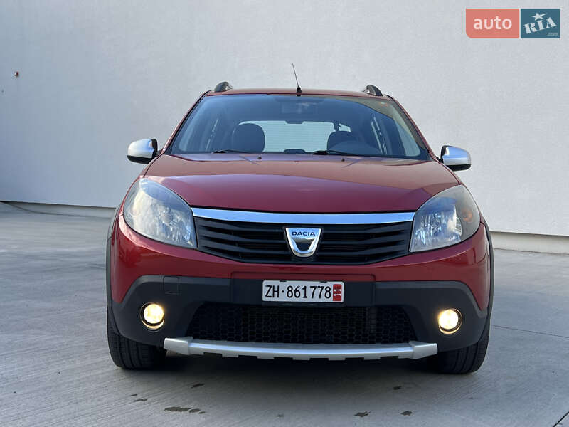 Внедорожник / Кроссовер Dacia Sandero StepWay 2012 в Луцке