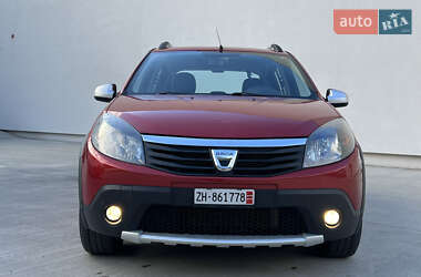 Позашляховик / Кросовер Dacia Sandero StepWay 2012 в 