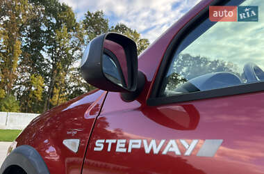Позашляховик / Кросовер Dacia Sandero StepWay 2012 в 