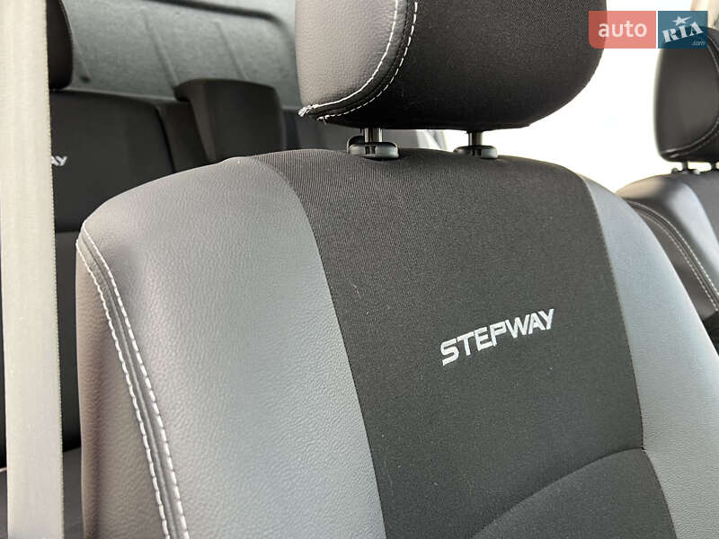 Внедорожник / Кроссовер Dacia Sandero StepWay 2012 в Луцке