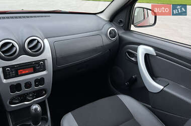 Позашляховик / Кросовер Dacia Sandero StepWay 2012 в 