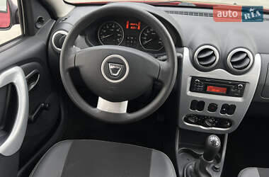 Позашляховик / Кросовер Dacia Sandero StepWay 2012 в 