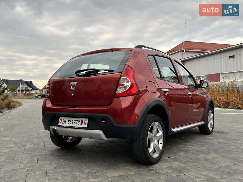 Внедорожник / Кроссовер Dacia Sandero StepWay 2012 в Луцке