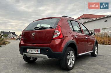Позашляховик / Кросовер Dacia Sandero StepWay 2012 в 