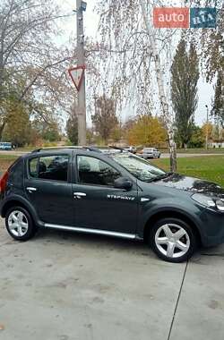 Позашляховик / Кросовер Dacia Sandero StepWay 2010 в  фото 6 Позашляховик / Кросовер Dacia Sandero StepWay 2010 в
