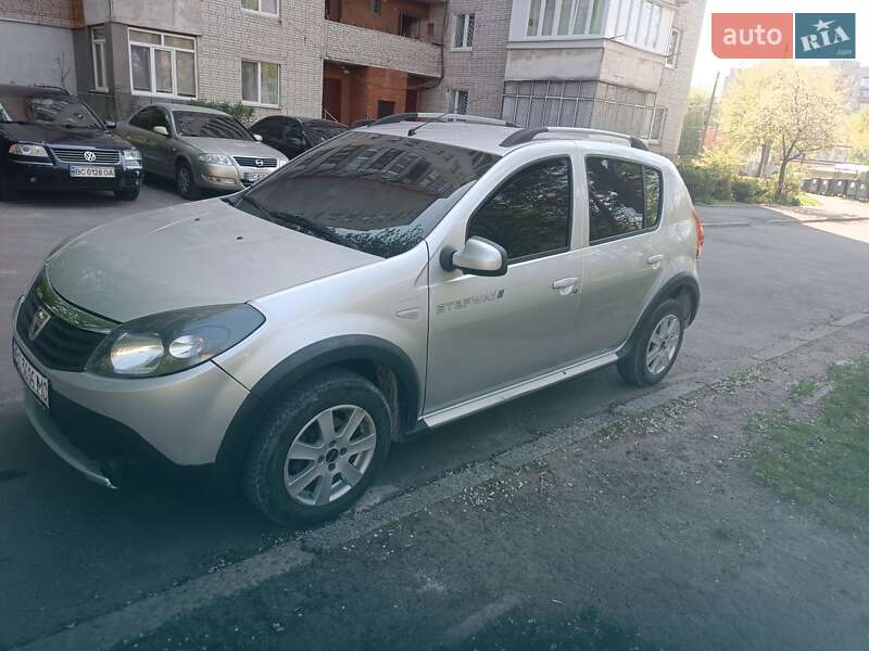 Внедорожник / Кроссовер Dacia Sandero StepWay 2012 в Львове фото 2 Внедорожник / Кроссовер Dacia Sandero StepWay 2012 в Львове