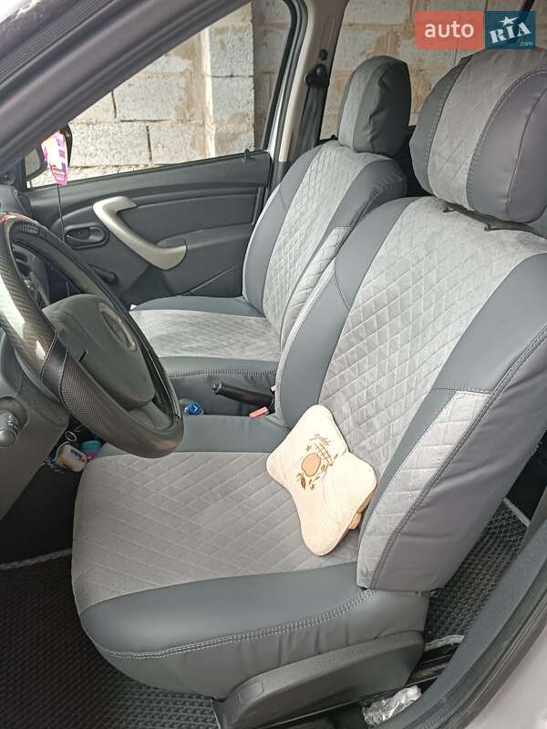 Внедорожник / Кроссовер Dacia Sandero StepWay 2012 в Львове фото 23 Внедорожник / Кроссовер Dacia Sandero StepWay 2012 в Львове