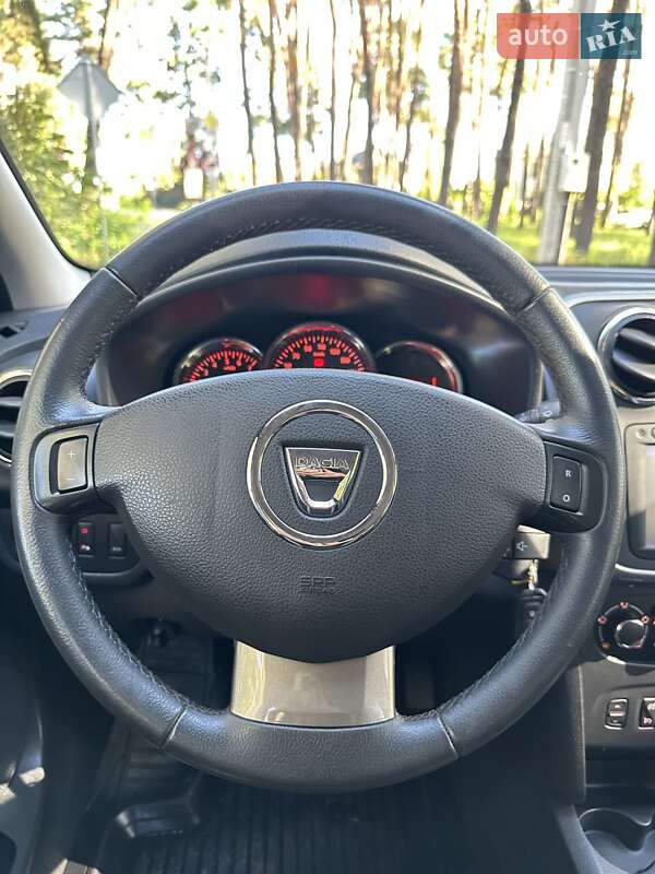 Внедорожник / Кроссовер Dacia Sandero StepWay 2016 в Белогородке