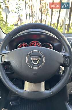 Позашляховик / Кросовер Dacia Sandero StepWay 2016 в 