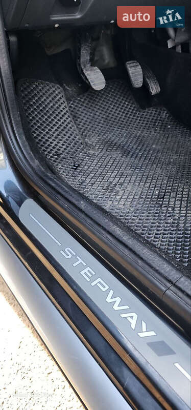 Позашляховик / Кросовер Dacia Sandero StepWay 2011 в Львові фото 16 Позашляховик / Кросовер Dacia Sandero StepWay 2011 в Львові
