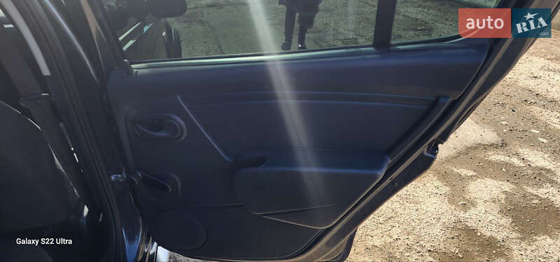 Позашляховик / Кросовер Dacia Sandero StepWay 2011 в Львові фото 41 Позашляховик / Кросовер Dacia Sandero StepWay 2011 в Львові