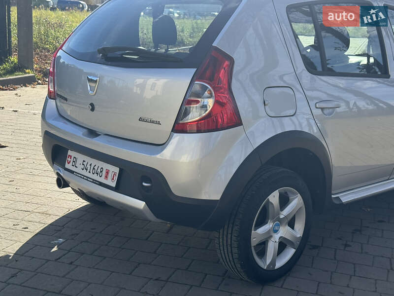 Внедорожник / Кроссовер Dacia Sandero StepWay 2012 в Стрые фото 10 Внедорожник / Кроссовер Dacia Sandero StepWay 2012 в Стрые