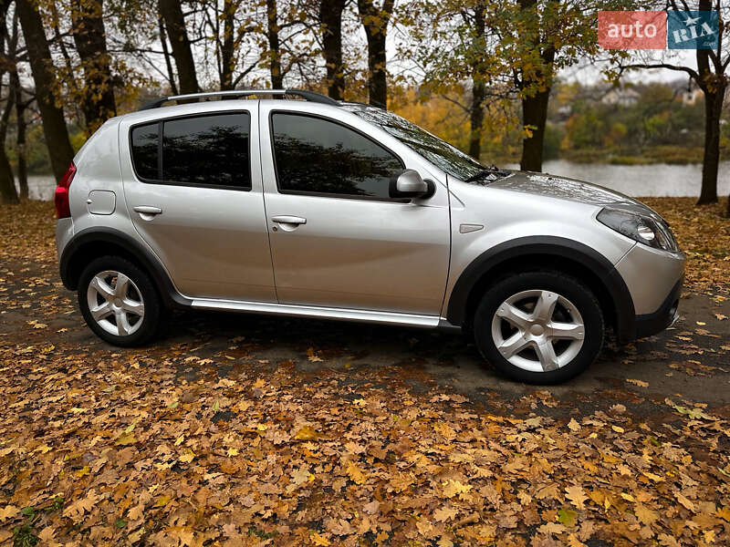 Внедорожник / Кроссовер Dacia Sandero StepWay 2010 в Сумах фото 2 Внедорожник / Кроссовер Dacia Sandero StepWay 2010 в Сумах