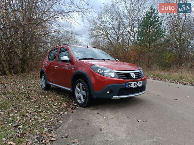 Внедорожник / Кроссовер Dacia Sandero StepWay 2010 в Ровно