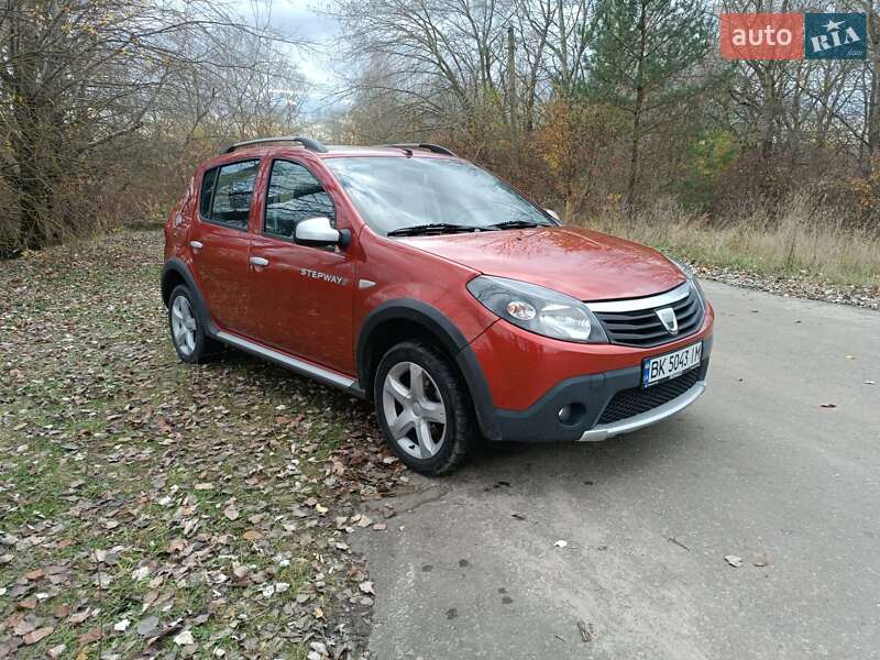 Внедорожник / Кроссовер Dacia Sandero StepWay 2010 в Ровно