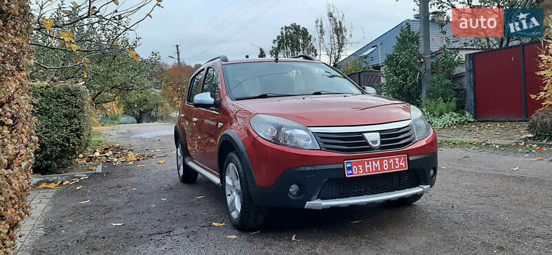 Внедорожник / Кроссовер Dacia Sandero StepWay 2012 в Чернигове