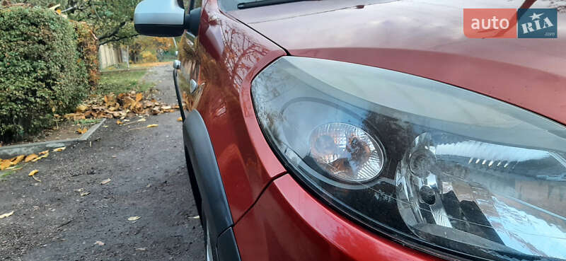 Внедорожник / Кроссовер Dacia Sandero StepWay 2012 в Чернигове