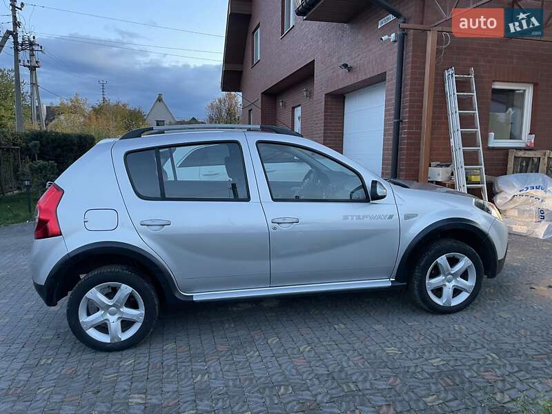 Внедорожник / Кроссовер Dacia Sandero StepWay 2011 в Луцке