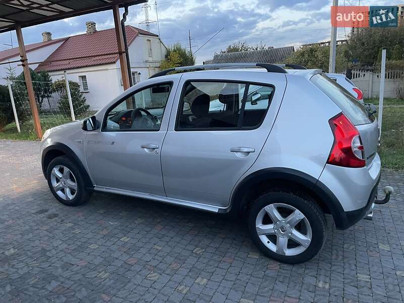 Внедорожник / Кроссовер Dacia Sandero StepWay 2011 в Луцке