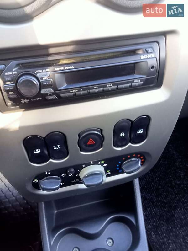 Внедорожник / Кроссовер Dacia Sandero StepWay 2009 в Каменском фото 25 Внедорожник / Кроссовер Dacia Sandero StepWay 2009 в Каменском