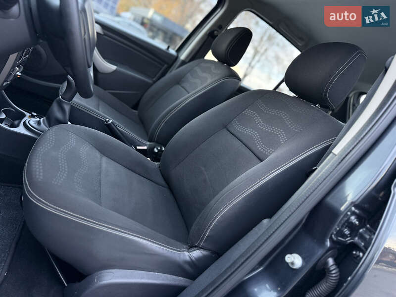 Внедорожник / Кроссовер Dacia Sandero StepWay 2010 в Владимире фото 46 Внедорожник / Кроссовер Dacia Sandero StepWay 2010 в Владимире