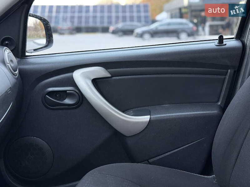 Внедорожник / Кроссовер Dacia Sandero StepWay 2010 в Владимире фото 51 Внедорожник / Кроссовер Dacia Sandero StepWay 2010 в Владимире