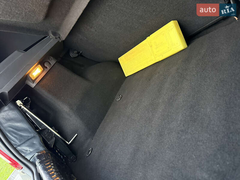 Внедорожник / Кроссовер Dacia Sandero StepWay 2010 в Владимире фото 96 Внедорожник / Кроссовер Dacia Sandero StepWay 2010 в Владимире