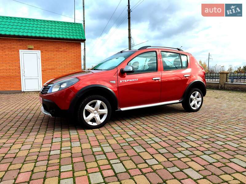 Внедорожник / Кроссовер Dacia Sandero StepWay 2011 в Хороле фото 8 Внедорожник / Кроссовер Dacia Sandero StepWay 2011 в Хороле