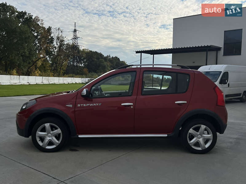 Позашляховик / Кросовер Dacia Sandero StepWay 2012 в Луцьку