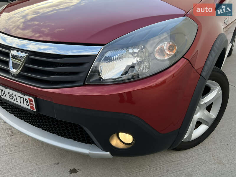 Позашляховик / Кросовер Dacia Sandero StepWay 2012 в Луцьку