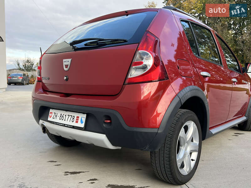 Позашляховик / Кросовер Dacia Sandero StepWay 2012 в Луцьку