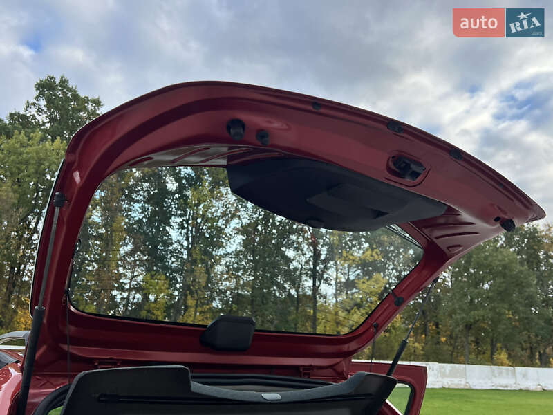 Позашляховик / Кросовер Dacia Sandero StepWay 2012 в Луцьку