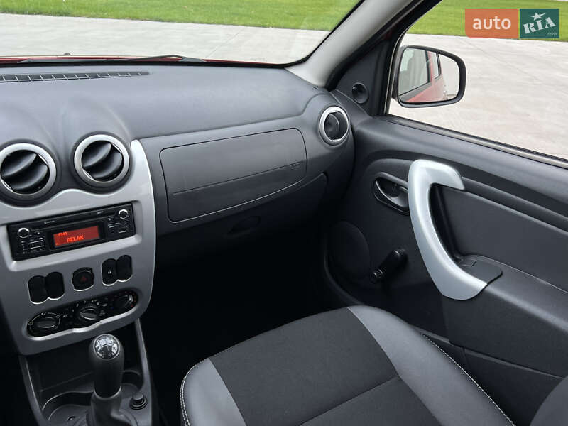 Позашляховик / Кросовер Dacia Sandero StepWay 2012 в Луцьку