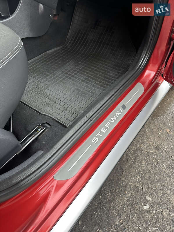 Внедорожник / Кроссовер Dacia Sandero StepWay 2011 в Хороле фото 17 Внедорожник / Кроссовер Dacia Sandero StepWay 2011 в Хороле