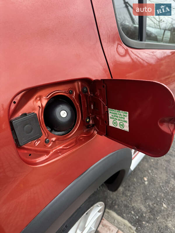 Внедорожник / Кроссовер Dacia Sandero StepWay 2011 в Хороле фото 37 Внедорожник / Кроссовер Dacia Sandero StepWay 2011 в Хороле