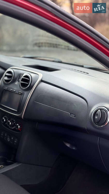 Позашляховик / Кросовер Dacia Sandero StepWay 2013 в Гадячі