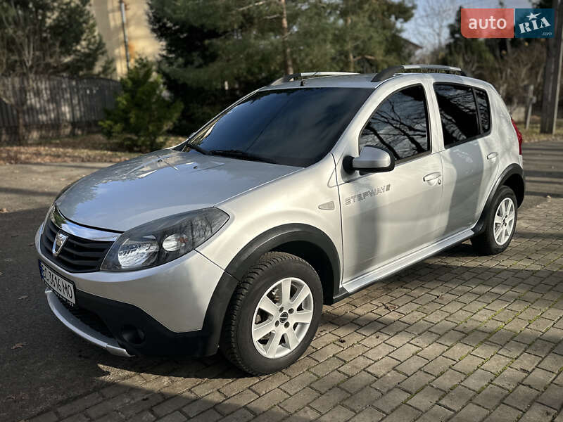 Внедорожник / Кроссовер Dacia Sandero StepWay 2012 в Сумах фото 5 Внедорожник / Кроссовер Dacia Sandero StepWay 2012 в Сумах