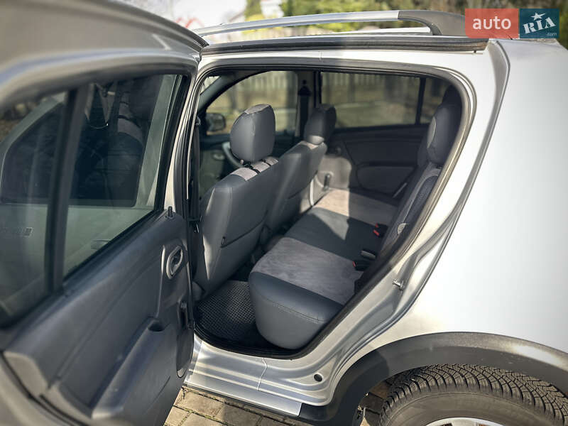 Внедорожник / Кроссовер Dacia Sandero StepWay 2012 в Сумах фото 48 Внедорожник / Кроссовер Dacia Sandero StepWay 2012 в Сумах