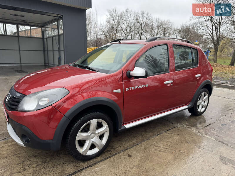 Позашляховик / Кросовер Dacia Sandero StepWay 2012 в Кролевці